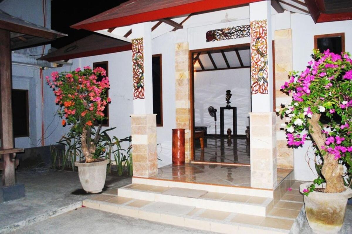 Lombok Beach Hotel Montongbuwoh Kültér fotó