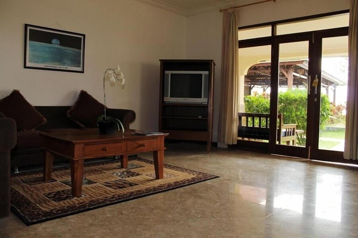 Lombok Beach Hotel Montongbuwoh Kültér fotó