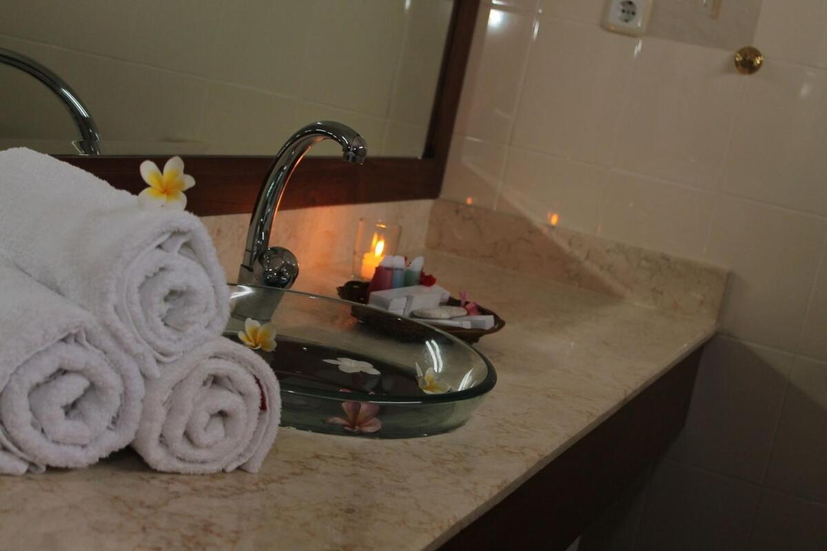 Lombok Beach Hotel Montongbuwoh Kültér fotó